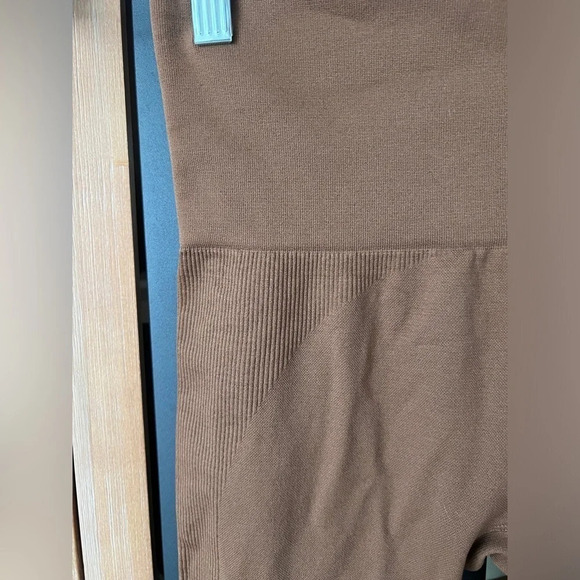 SET ACTIVE seamless ribbed leggings sportbody nude caramel dugout high rise tan - Picture 4 of 8